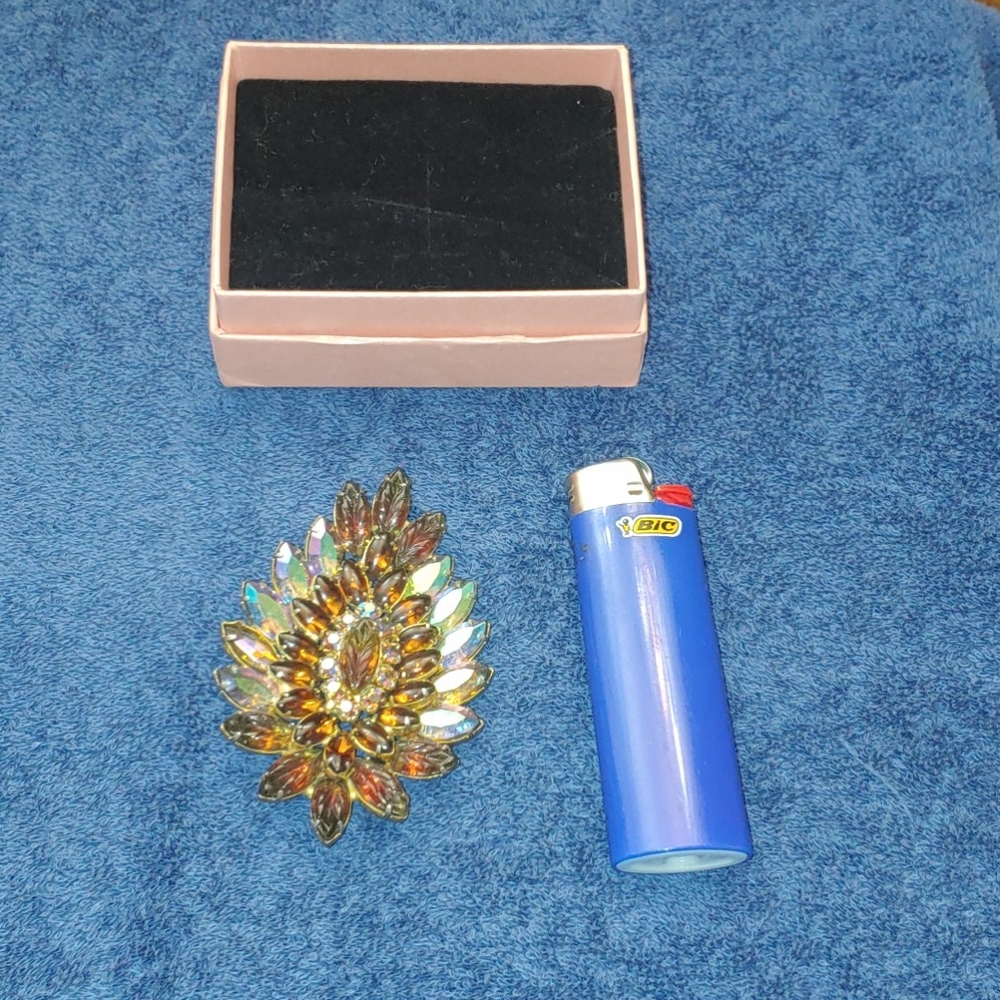 Brooch - Picture 4 of 4